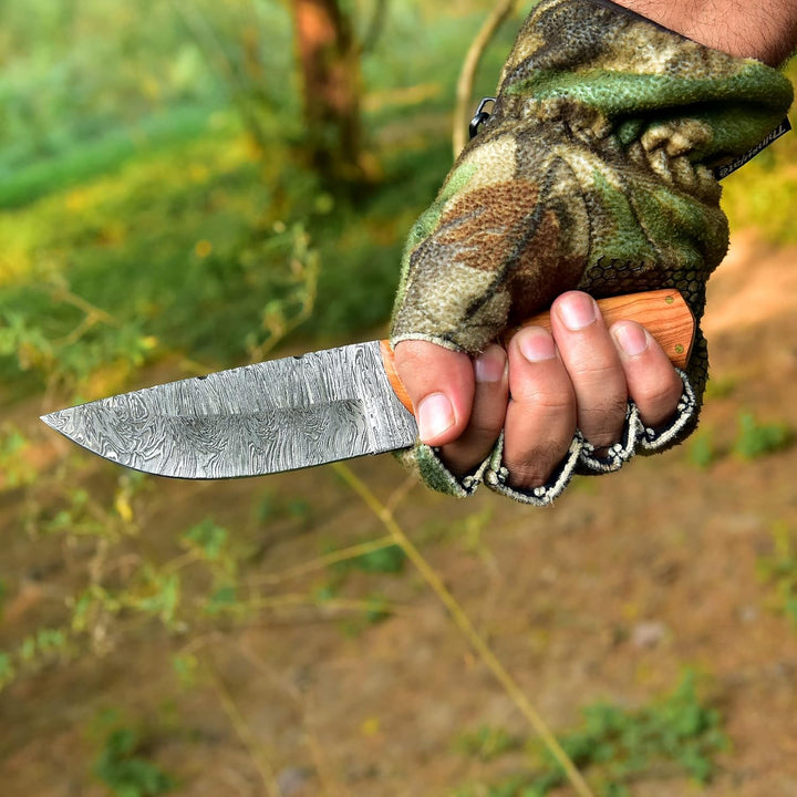 Artisan-Crafted  Damascus Hunting Knife | Olive Wood Handle